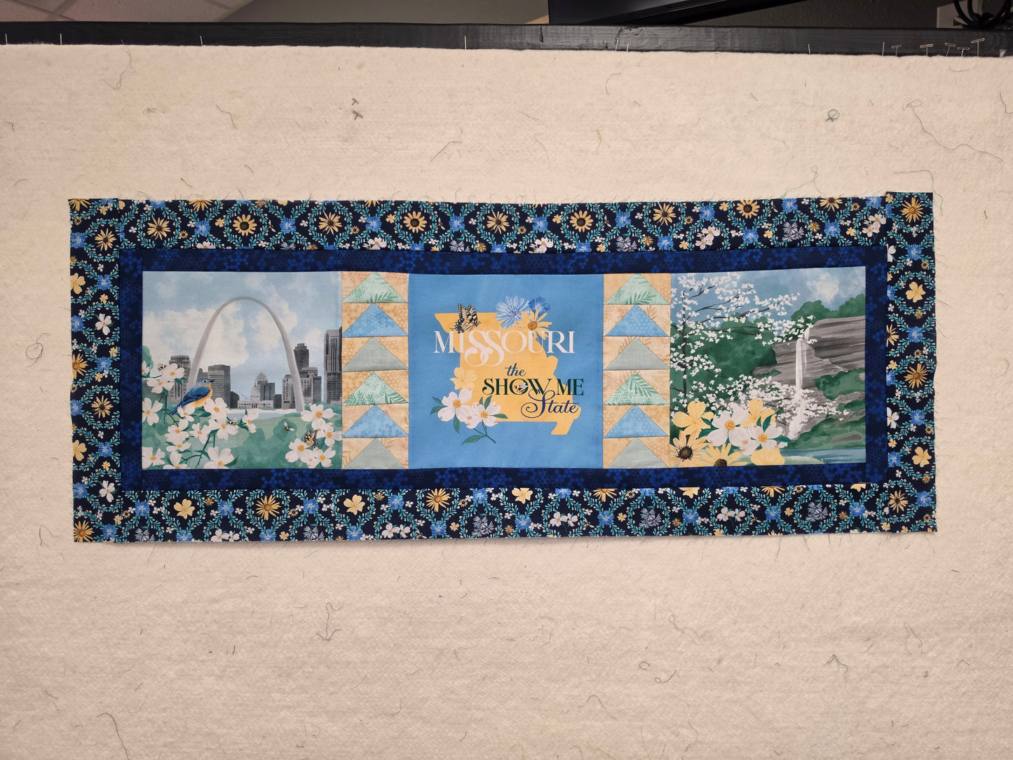 Show Me Table Runner (AMOSH 26)
