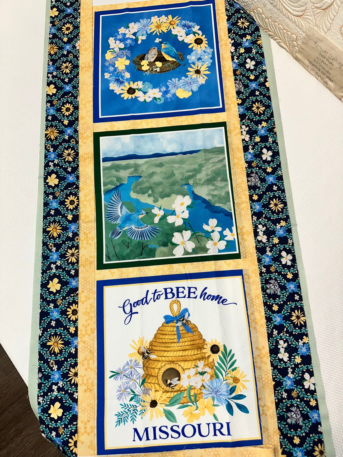Good To Bee Home Table Runner (AMOSH 26)