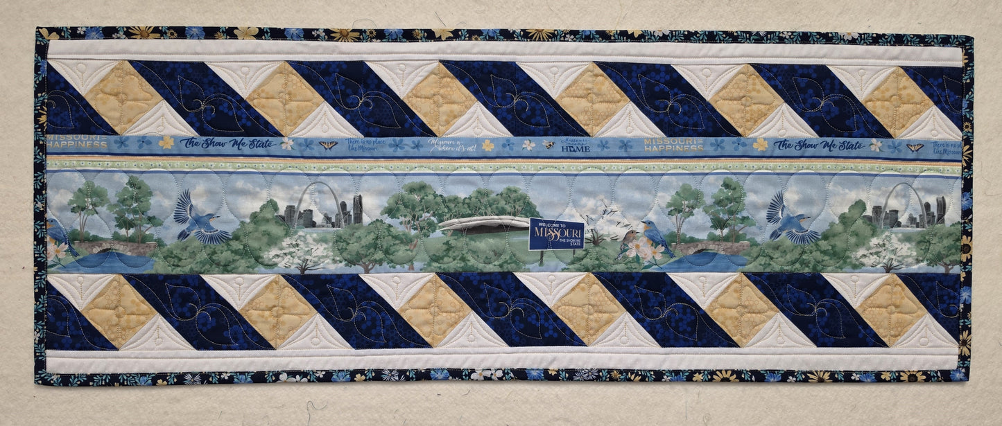 AMOSH - Twisted Tablerunner Kit