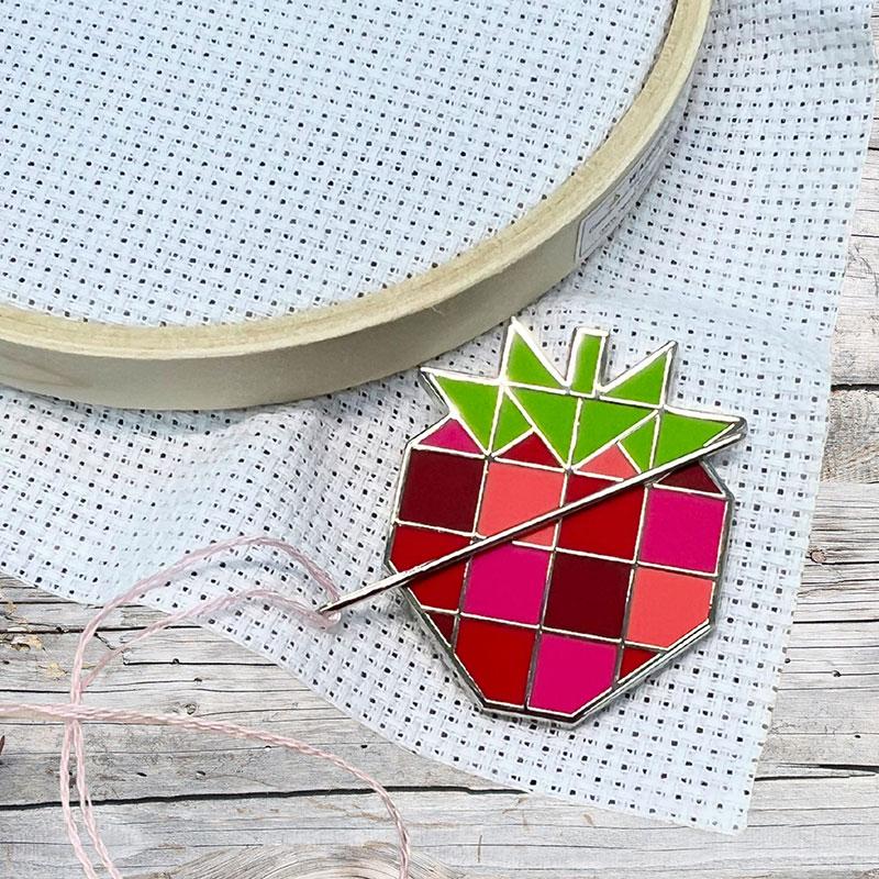 Needle Minder - Strawberry